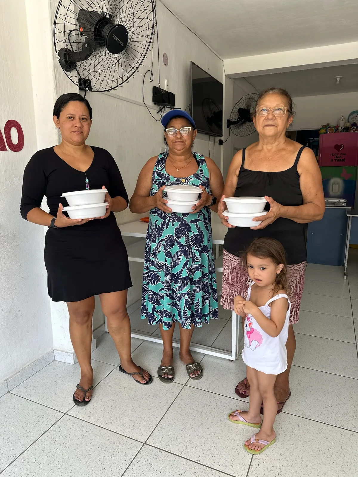 Comunidade atendida pelo Instituto Doando Que Se Recebe